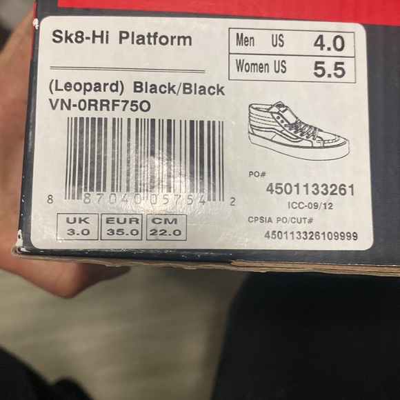 New Vans ! Men’s size 4/Womens size 5 1/2 - Leopard Hightop - Picture 5 of 5